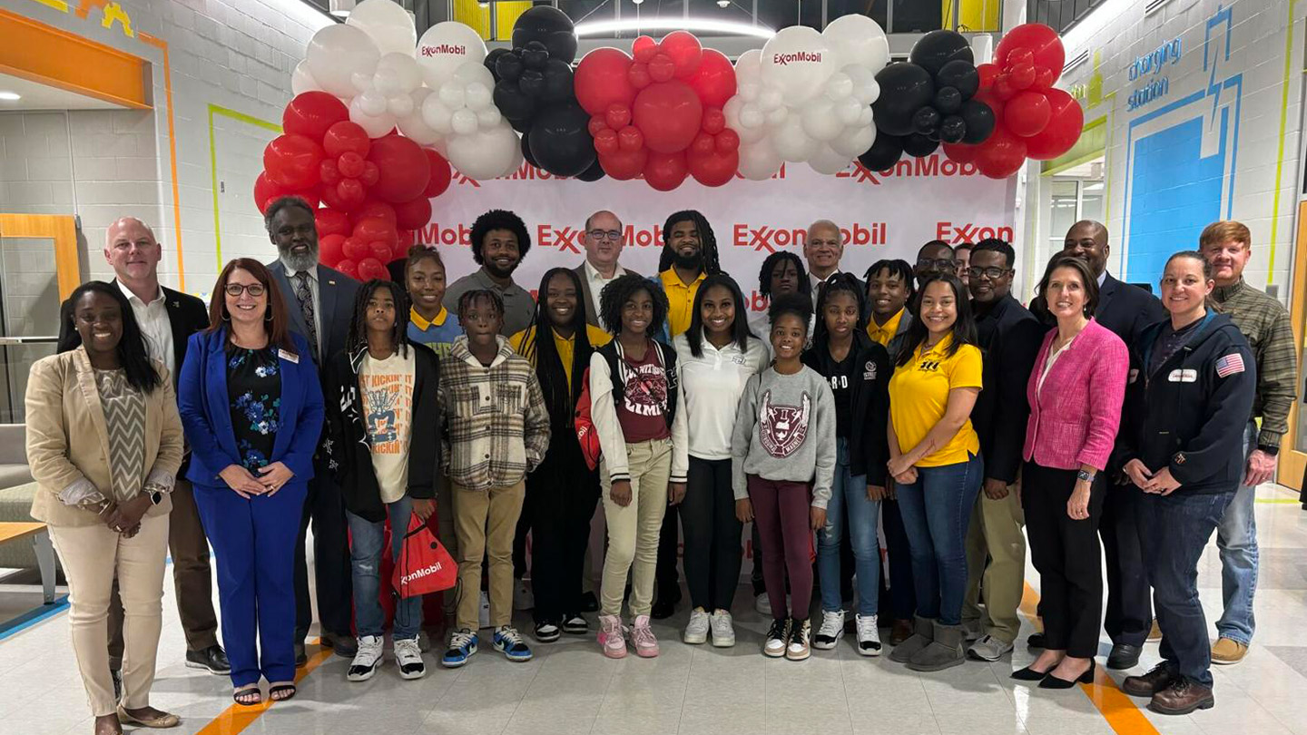 Baton Rouge middle schoolers participate in workforce development event